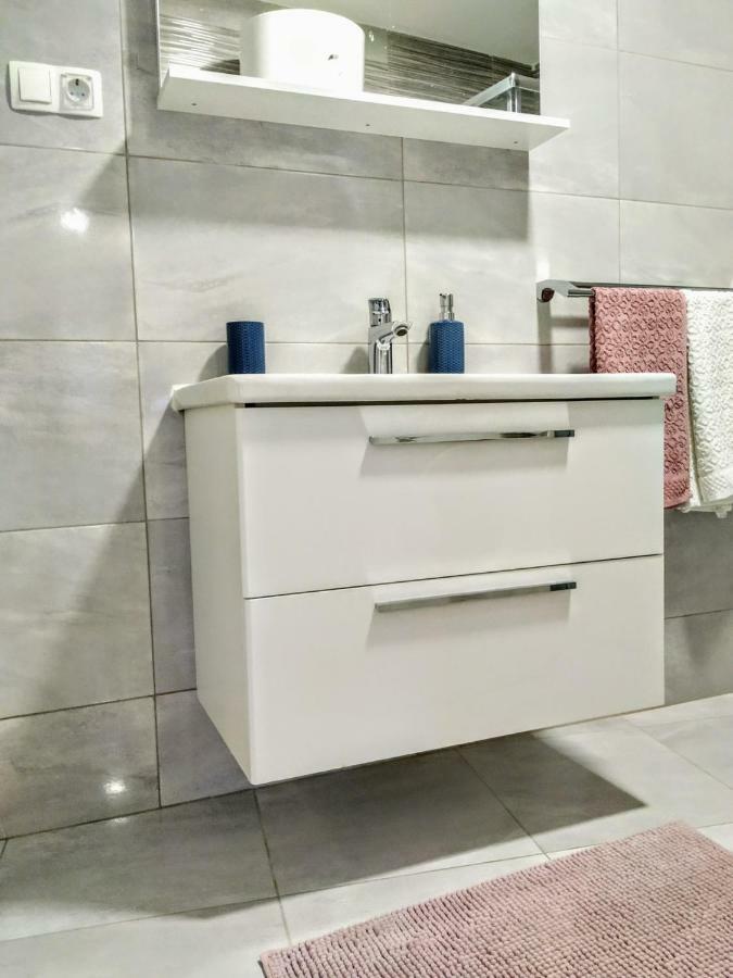 Studio Apartman Violeta II - 50M From The Beach Трогір Екстер'єр фото
