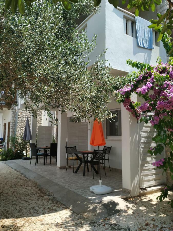 Studio Apartman Violeta II - 50M From The Beach Трогір Номер фото